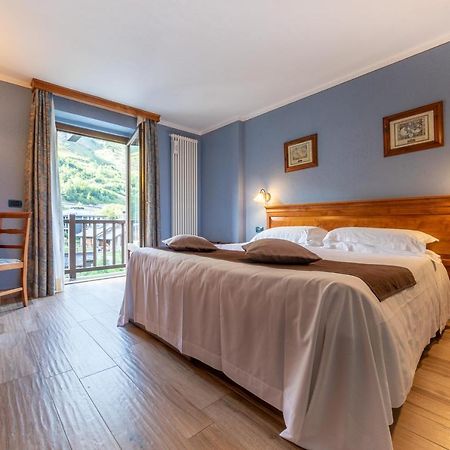 Hotel Du Glacier La Thuile Kültér fotó